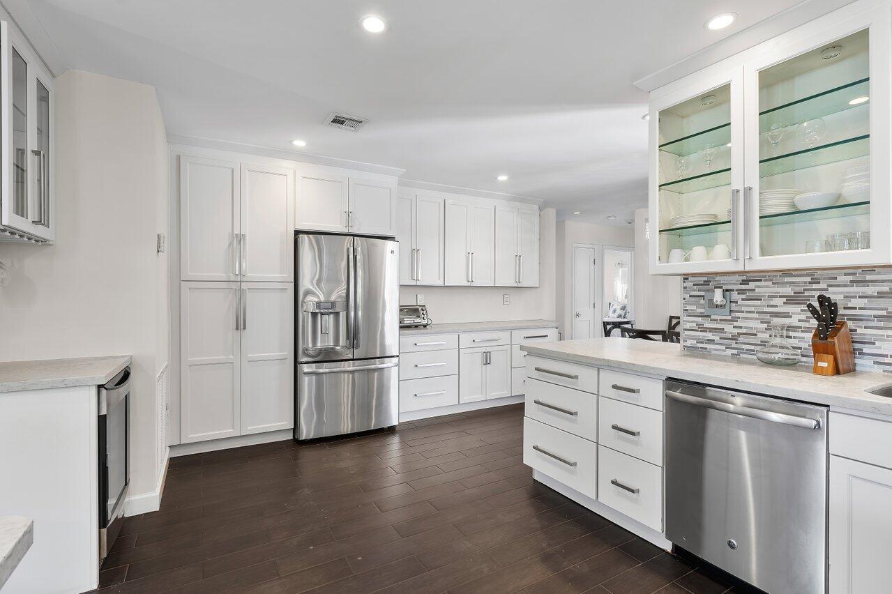 855 Berkley Street Boca Raton, FL 33487 - Photo 13 of 48 013-855BerkleyStreet-BocaRaton-FL-33487-