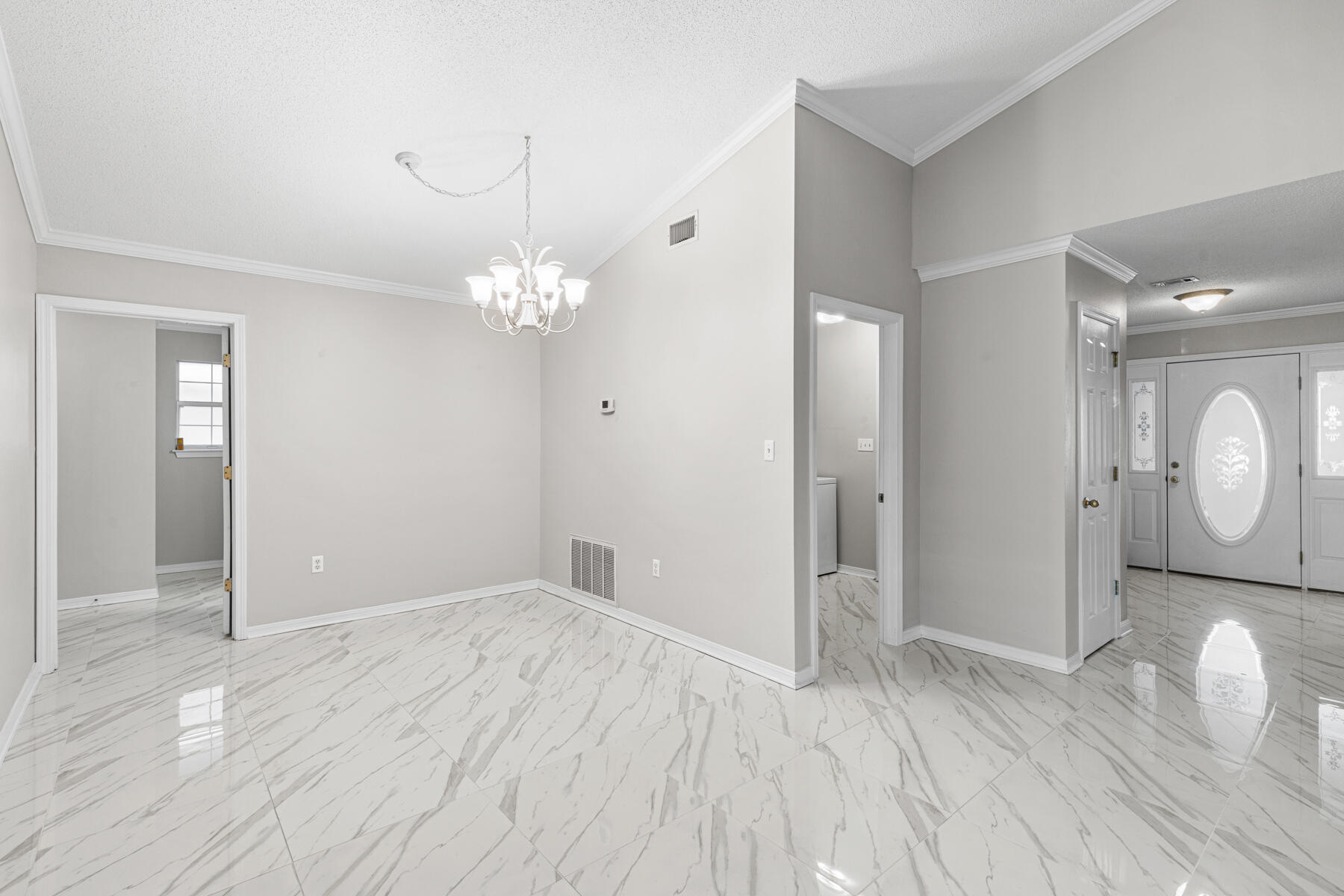 4666 Sunsail Circle Destin, FL 32541 - Photo 14 of 41 a view of a livingroom with wooden floor and a bathroom