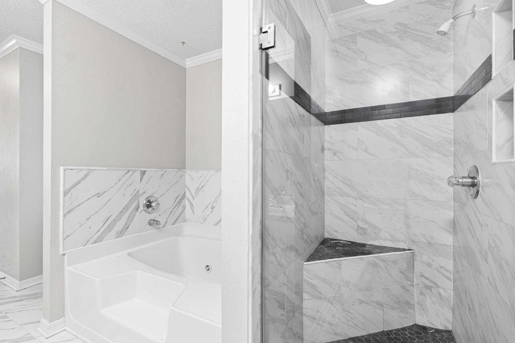 4666 Sunsail Circle Destin, FL 32541 - Photo 34 of 41 a bathroom with a bathtub and shower