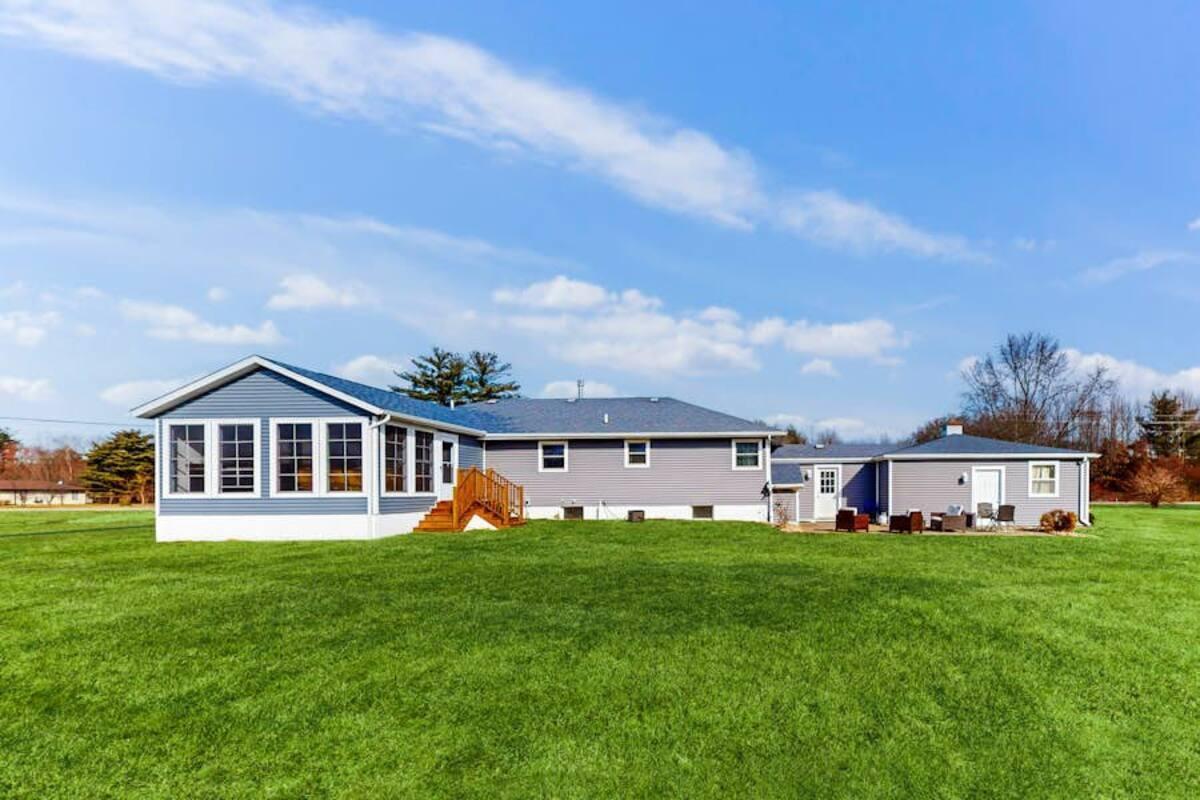 3892 Snow Road Bridgman, MI 49106 - Photo 38 of 40 b9ed35c9-98e0-4b51-8834-71549cd944b2