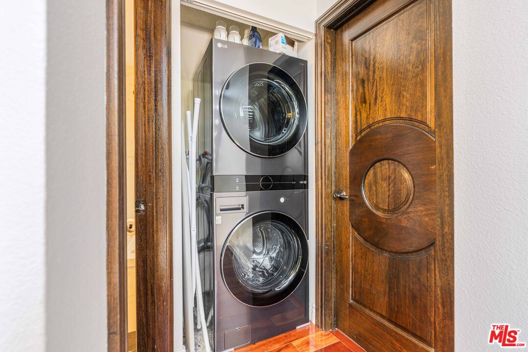 30 Reef Street, Unit 2 Marina del Rey, CA 90292 - Photo 8 of 34