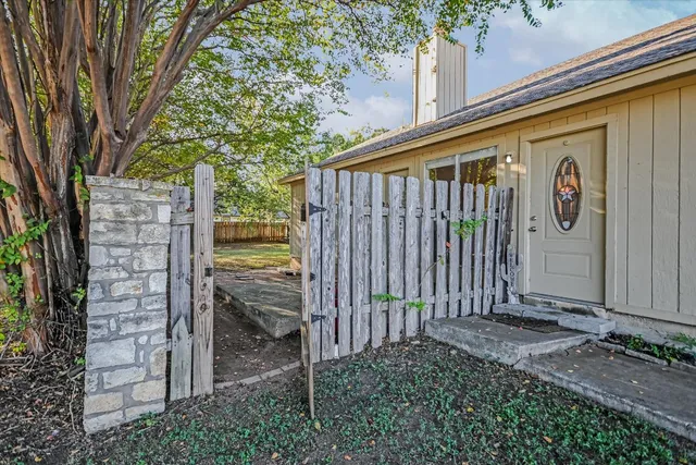 $535,000 | 305 Regatta Court, Lakeway, TX 78734