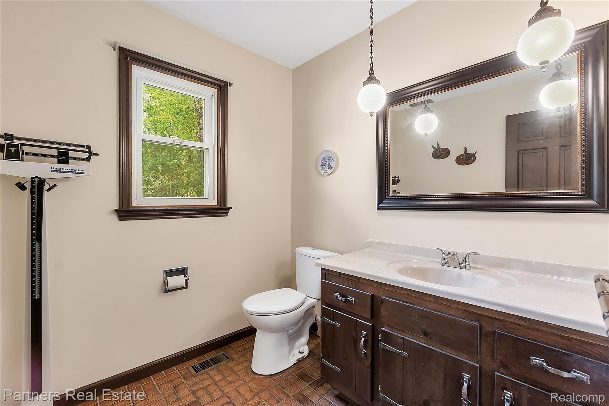 6785 Farley Road Pinckney, MI 48169 - Photo 14 of 49 14-6785-Farley-Rd-WindowStill-Real-Estate-Photography-14.jpg