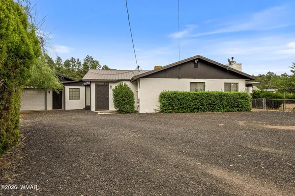 $489,000 | 2819 Pine Hill Drive, Overgaard, AZ 85933