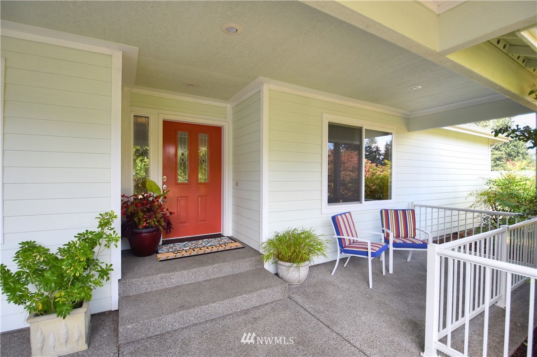 12431 Moes Road Southeast Rainier, WA 98576 - Photo 2 of 25 Gallery Image 2
