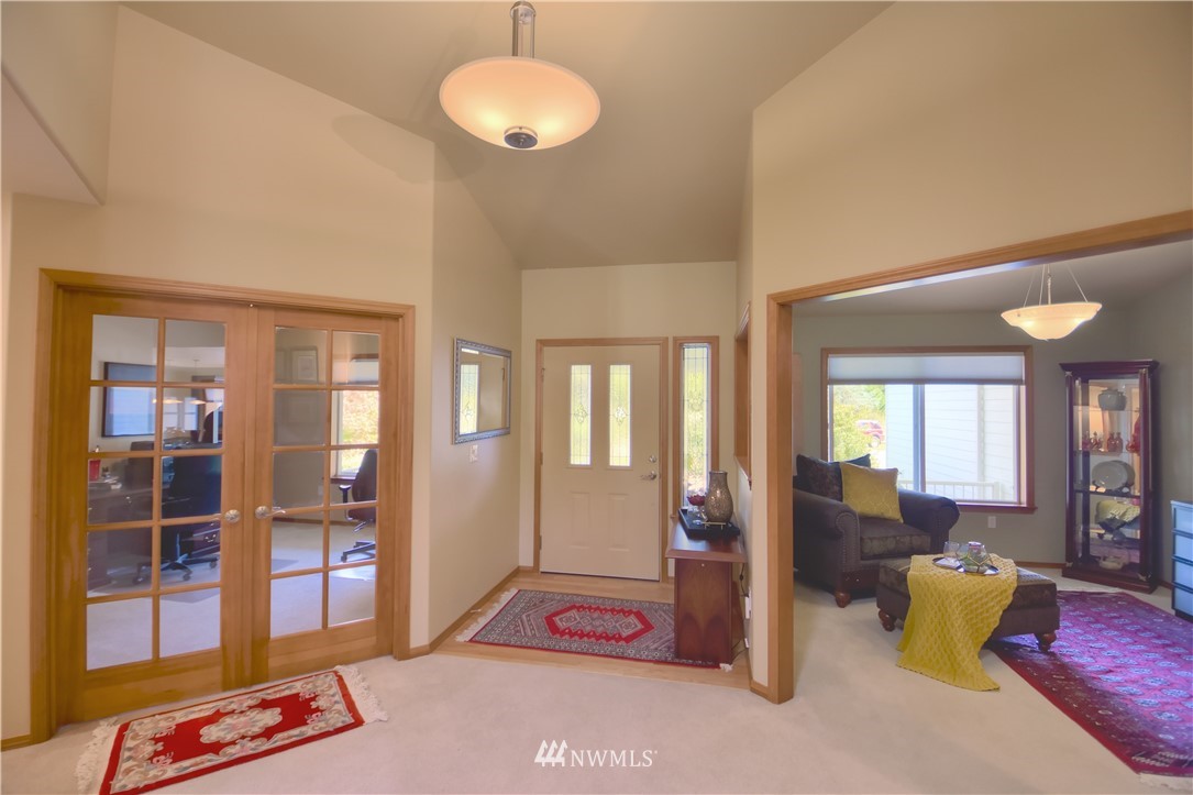 12431 Moes Road Southeast Rainier, WA 98576 - Photo 3 of 25 Gallery Image 3