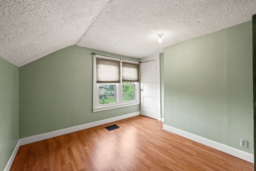 81 Healey Street Springfield, MA 01151 - Photo 18 of 31