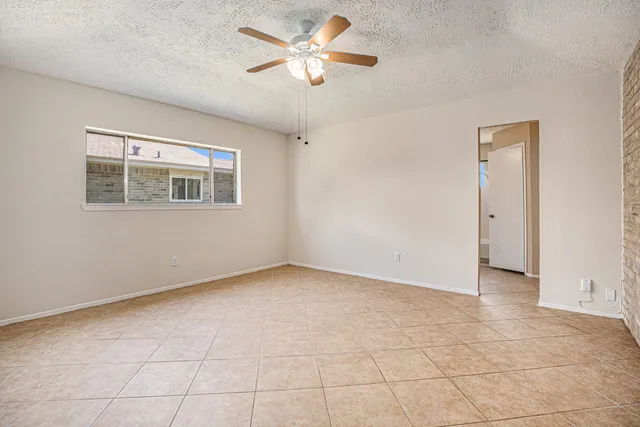 $280,000 | 454 Buoy Road, Houston, TX 77598