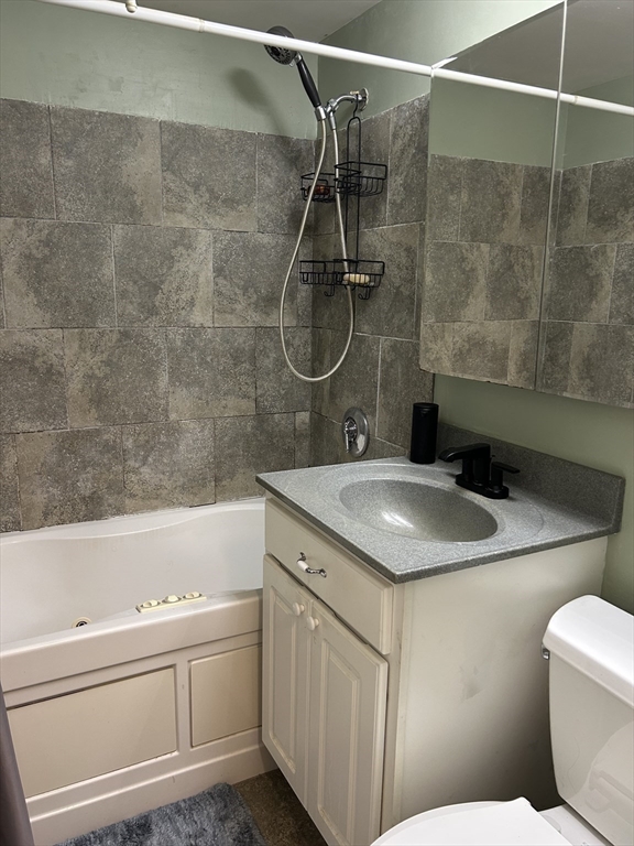 83 Nicholas Road, Unit D Framingham, MA 01701 - Photo 8 of 12