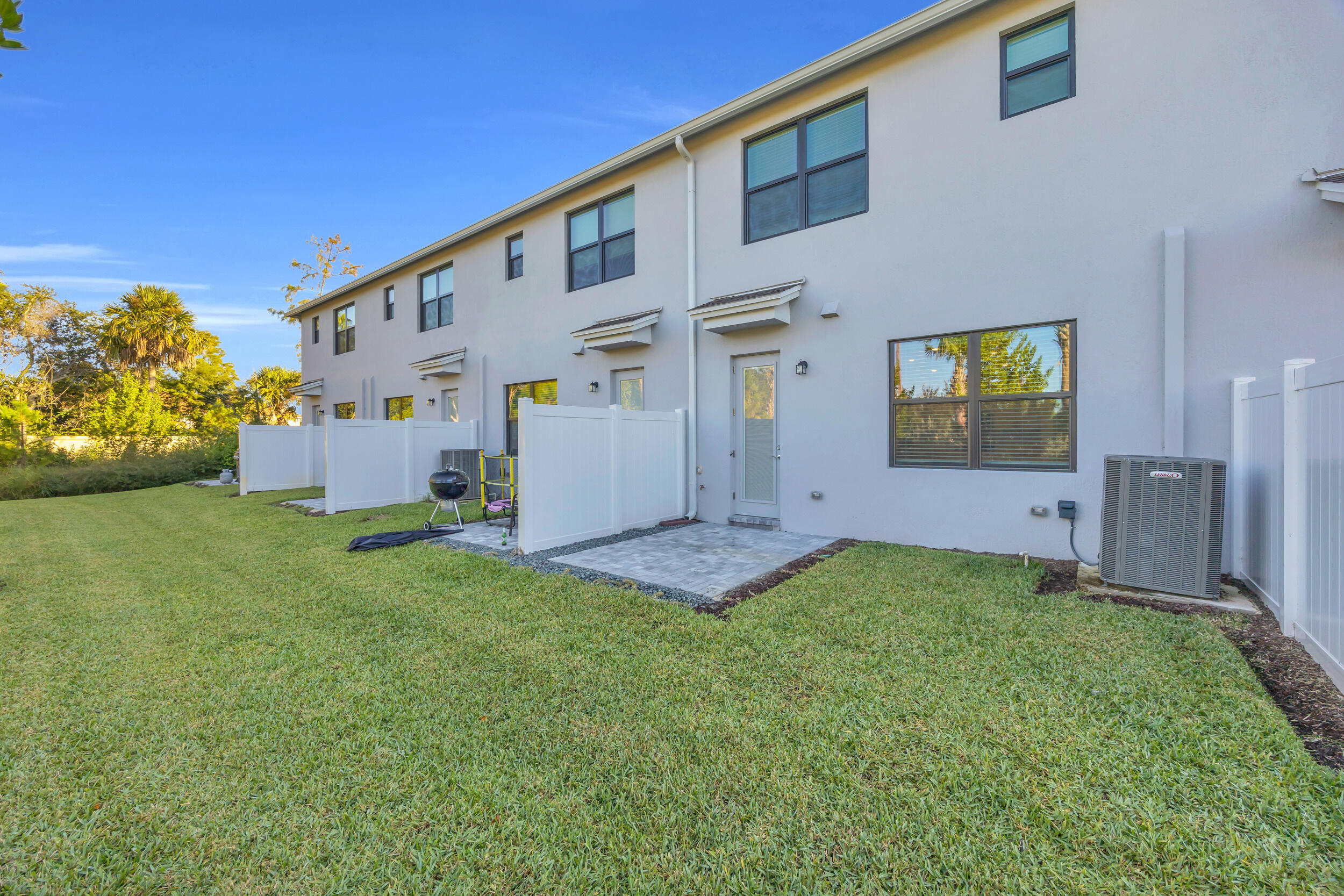 7582 Southwest Linus Lane Stuart, FL 34994 - Photo 33 of 37 32_8p3a0628