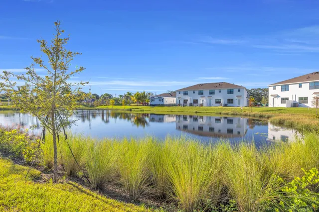 $2,850 | 7582 Southwest Linus Lane, Stuart, FL 34994