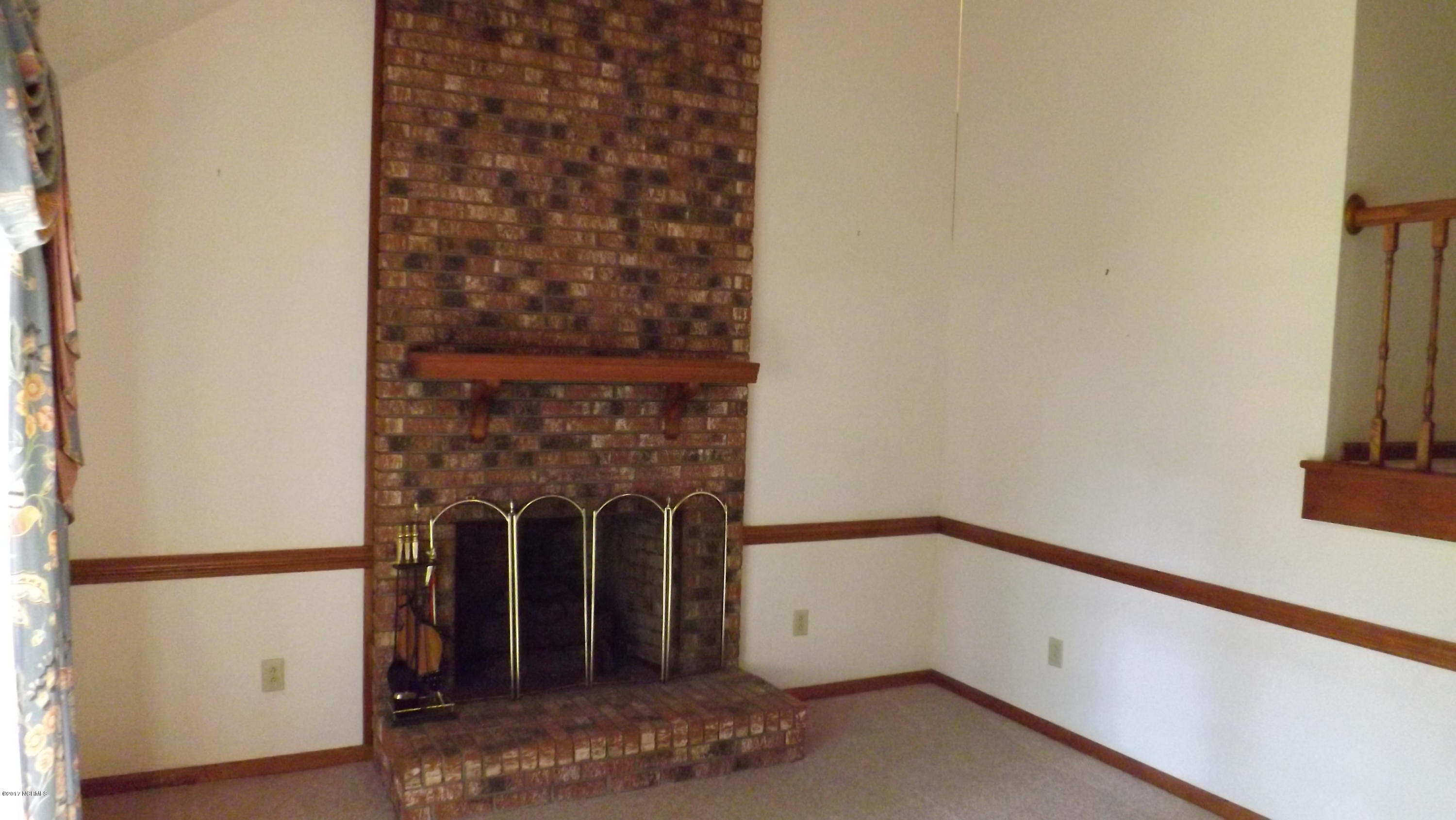 509 Mill Street Greenville, NC 27858 - Photo 7 of 26 DSCF0426