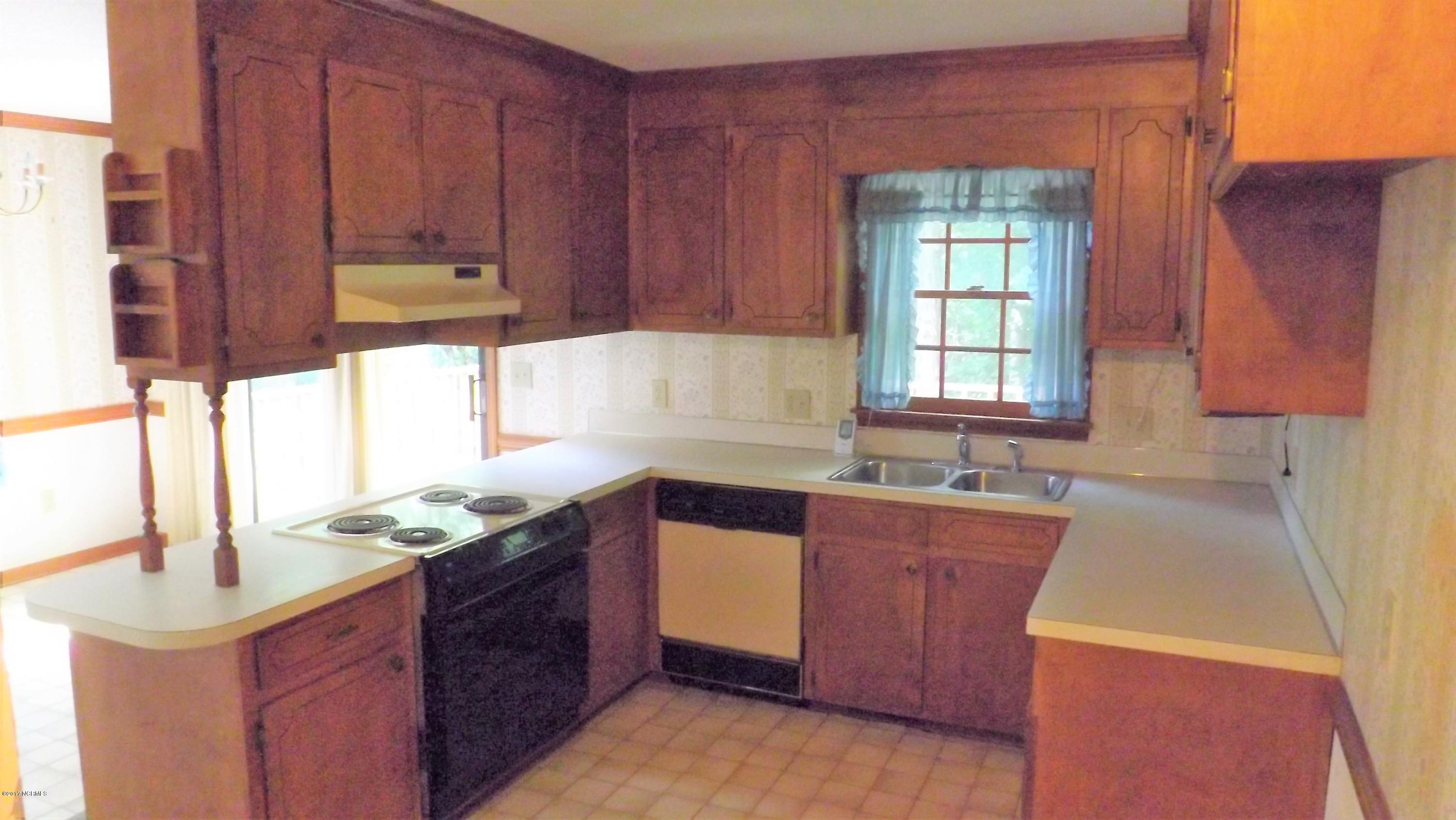 509 Mill Street Greenville, NC 27858 - Photo 9 of 26 DSCF0428