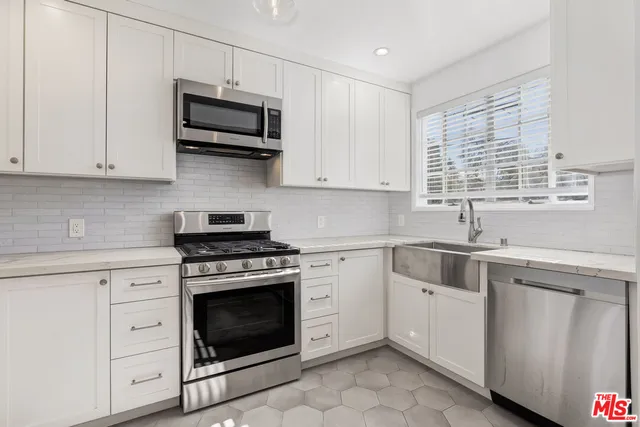 $3,995 | 9756 West Olympic Boulevard, Beverly Hills, CA 90212