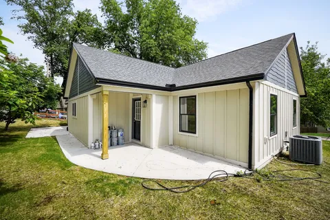 $429,900 | 303 Westwood Drive, McMinnville, TN 37110