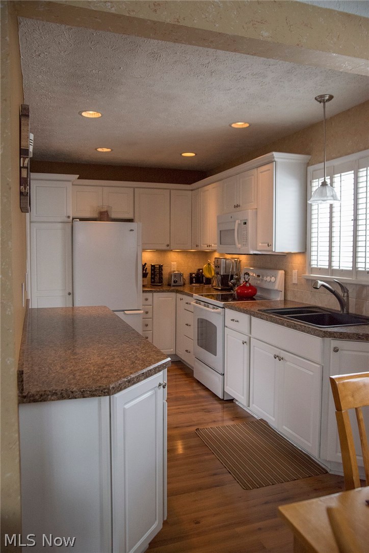 30204 Barjode Road Willowick, OH 44095 - Photo 7 of 22