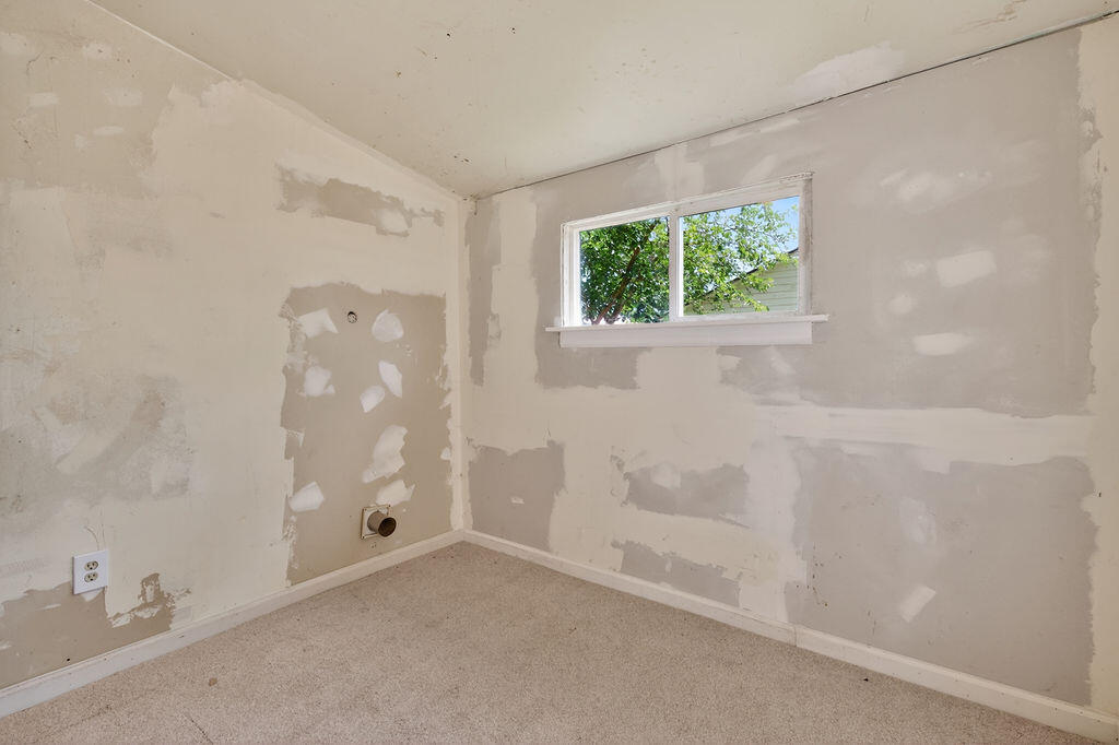 1330 4th Street Red Bluff, CA 96080 - Photo 18 of 19 Laundry Room