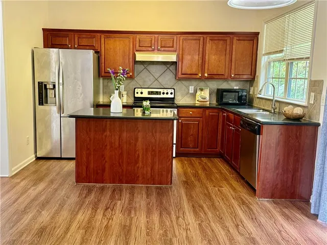 $2,450 | 613 Friars Head Court Northeast, Suwanee, GA 30024