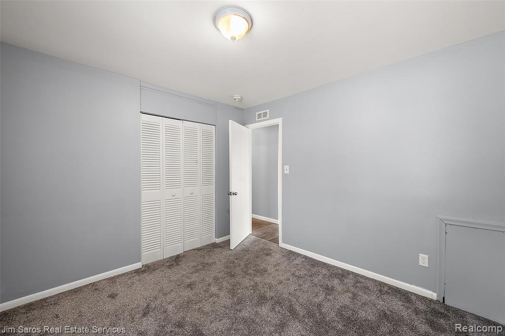 11216 Unity Drive Warren, MI 48089 - Photo 30 of 36