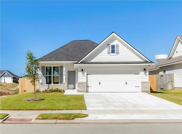 $305,000 | 1919 Pinemont View Drive, Bryan, TX 77807