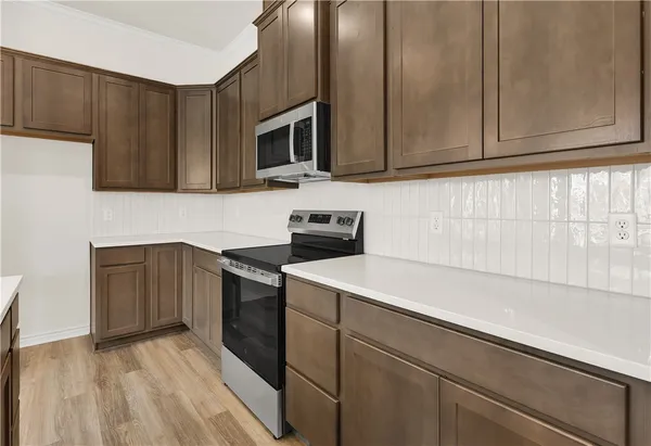 $305,000 | 1919 Pinemont View Drive, Bryan, TX 77807