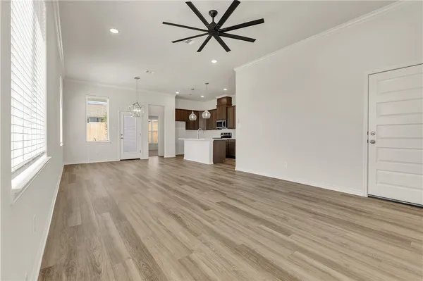 $305,000 | 1919 Pinemont View Drive, Bryan, TX 77807
