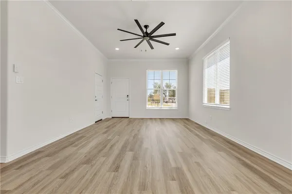 $305,000 | 1919 Pinemont View Drive, Bryan, TX 77807