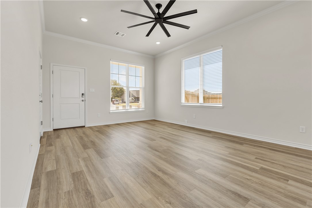 1919 Pinemont View Drive Bryan, TX 77807 - Photo 7 of 28 Living room
