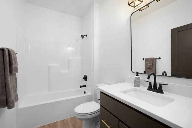 $459,900 | 662 Boone Lane, Holmen, WI 54636