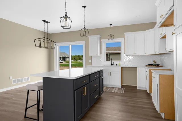 $459,900 | 662 Boone Lane, Holmen, WI 54636