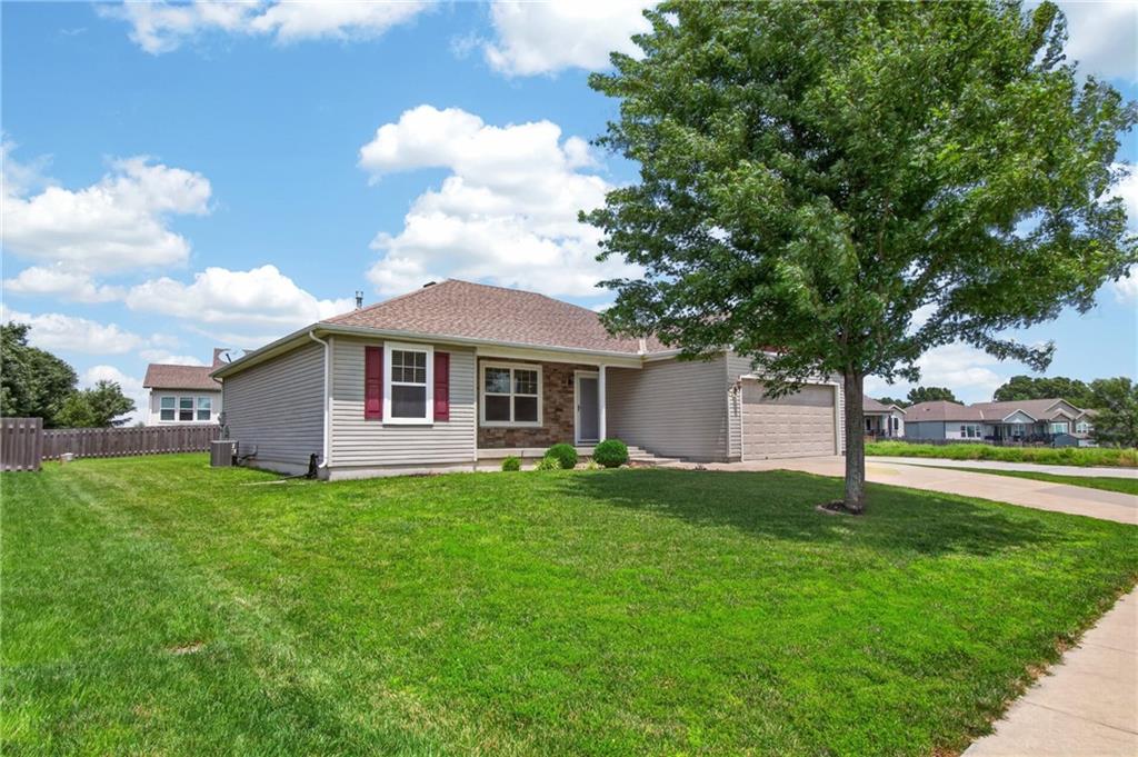 1200 Southwest Cornwall Road Raymore, MO 64083 - Photo 2 of 26