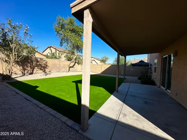 $412,500 | 11546 West Schleifer Drive, Youngtown, AZ 85363