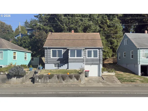 $455,000 | 627 West Marine Drive, Astoria, OR 97103