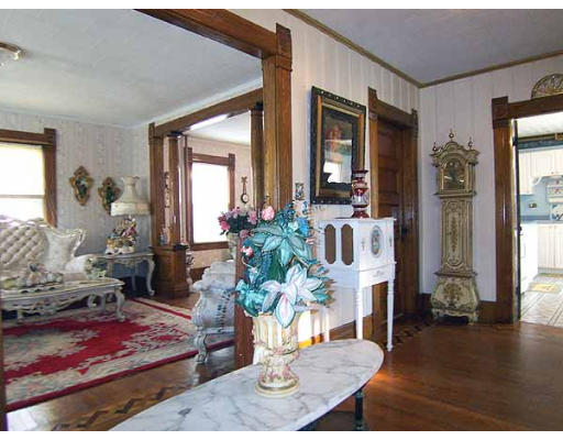 25 Lenox Street Springfield, MA 01108 - Photo 3 of 25