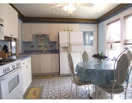25 Lenox Street Springfield, MA 01108 - Photo 7 of 25
