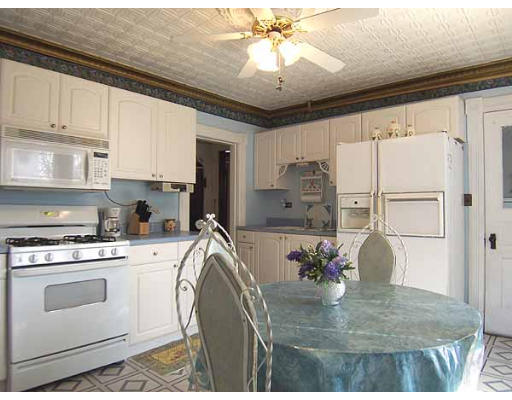 25 Lenox Street Springfield, MA 01108 - Photo 8 of 25