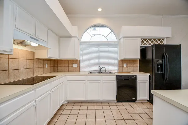 $1,700 | 7130 River Garden Drive, Houston, TX 77095