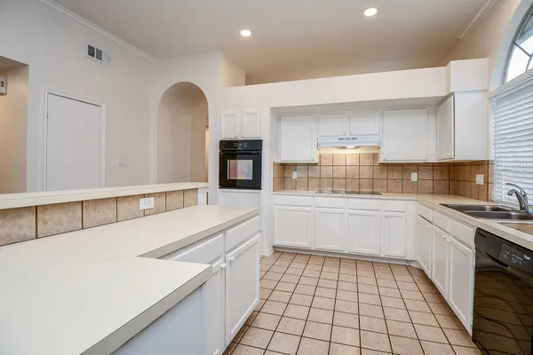 $1,700 | 7130 River Garden Drive, Houston, TX 77095