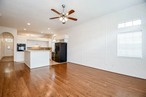 $1,700 | 7130 River Garden Drive, Houston, TX 77095