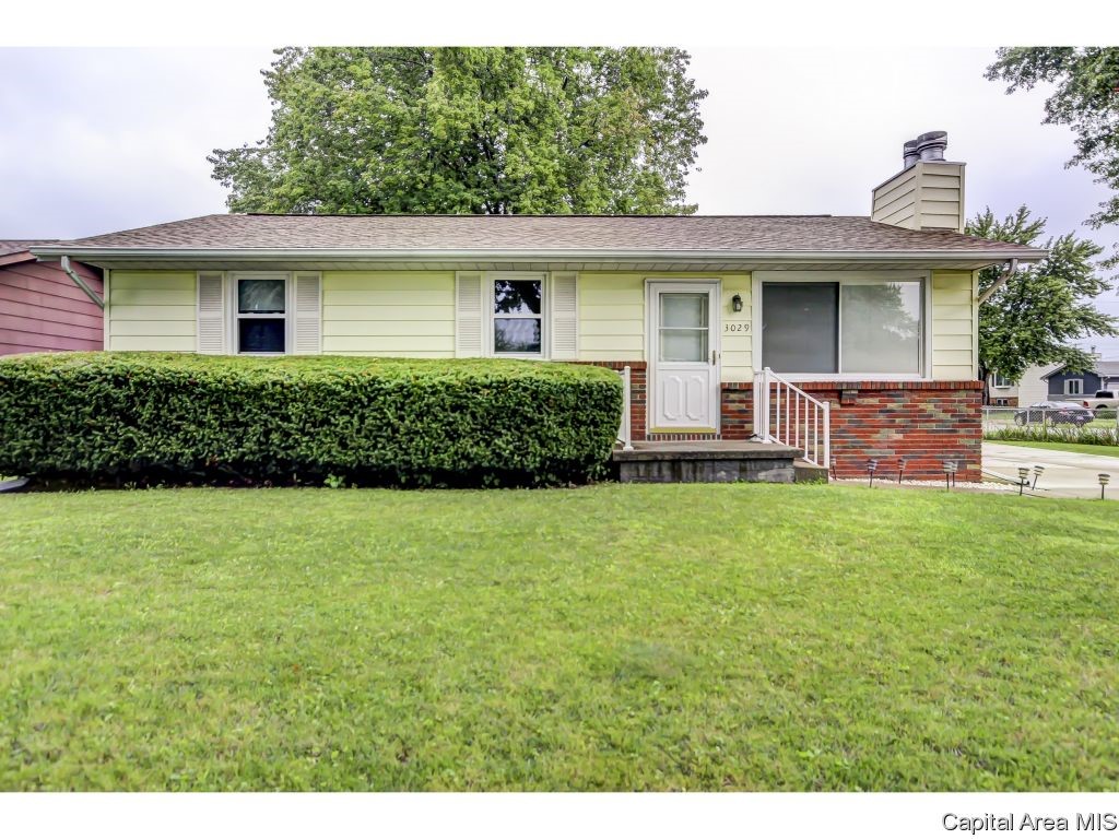 3029 Selkirk Road Springfield, IL 62702 - Photo 1 of 36