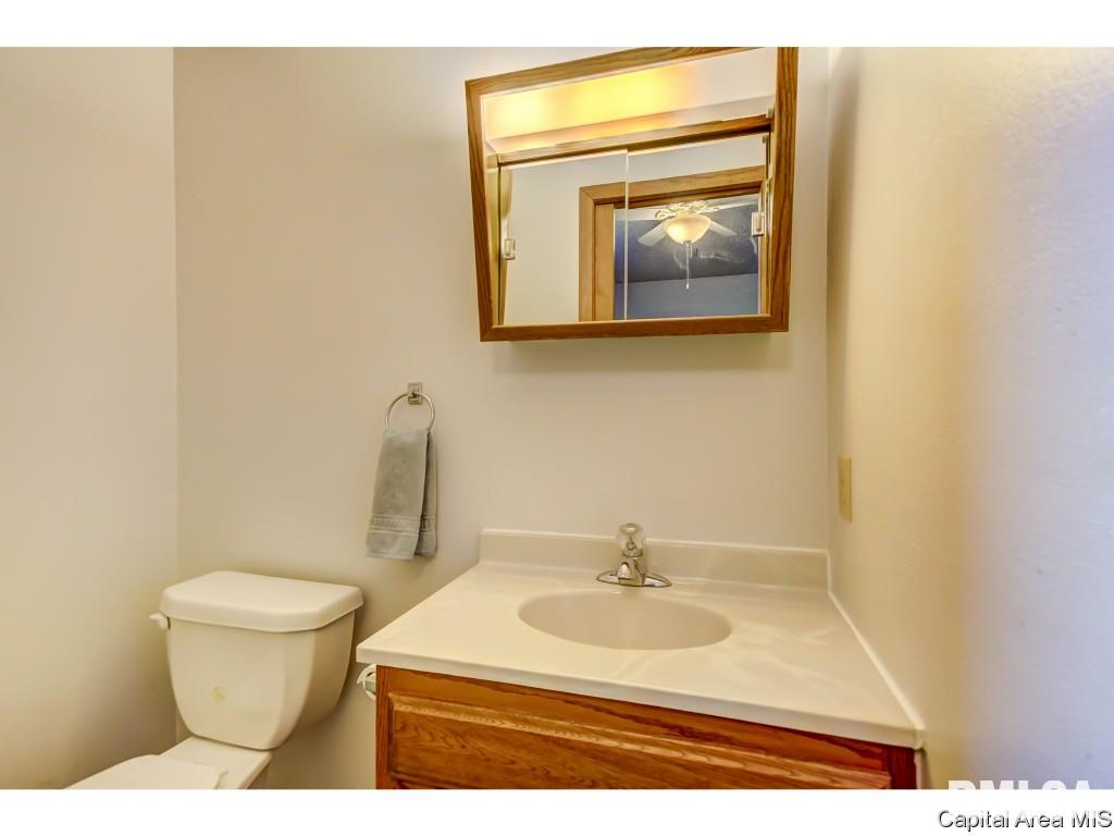 3029 Selkirk Road Springfield, IL 62702 - Photo 25 of 36
