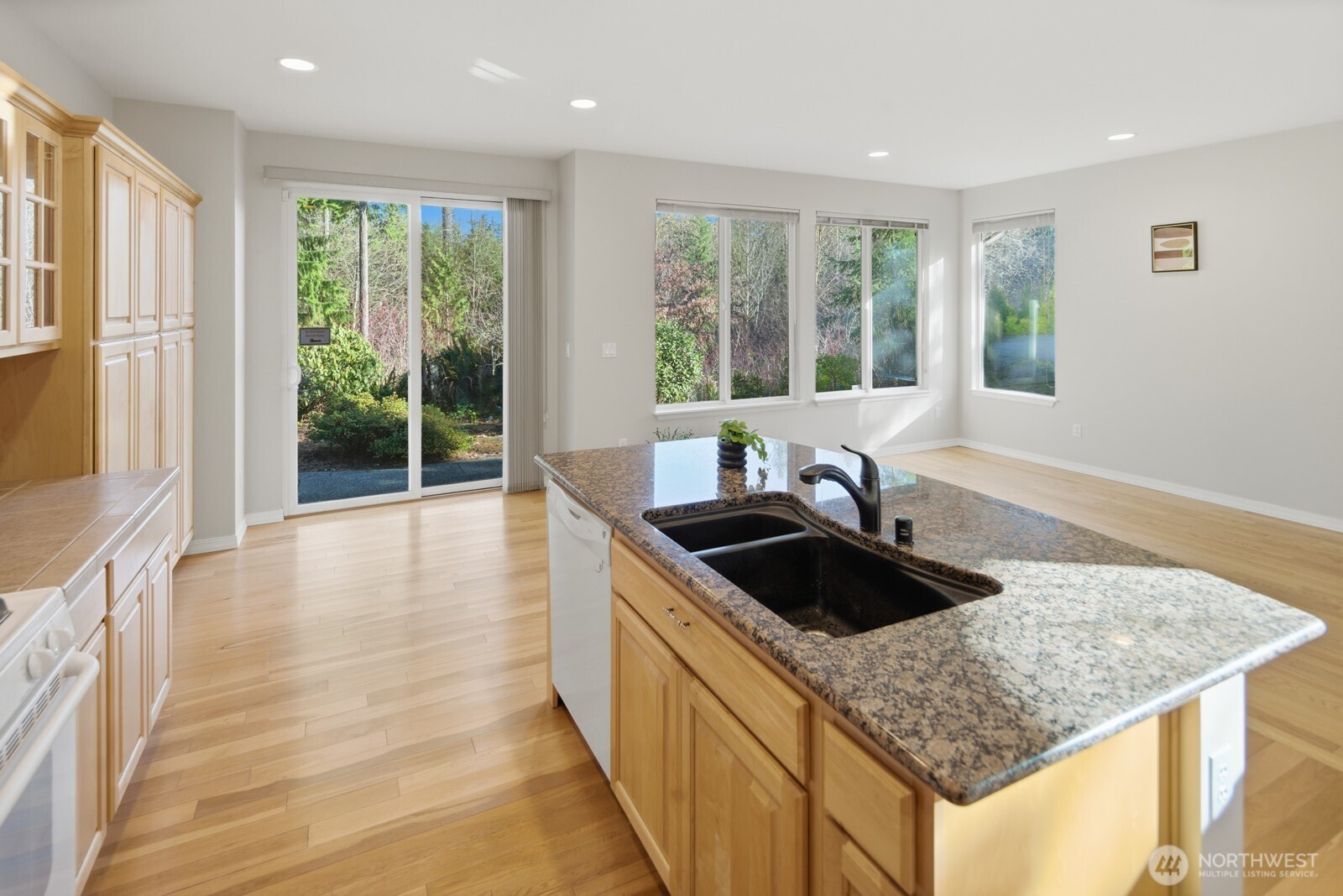 24036 Northeast Adair Road Redmond, WA 98053 - Photo 15 of 40