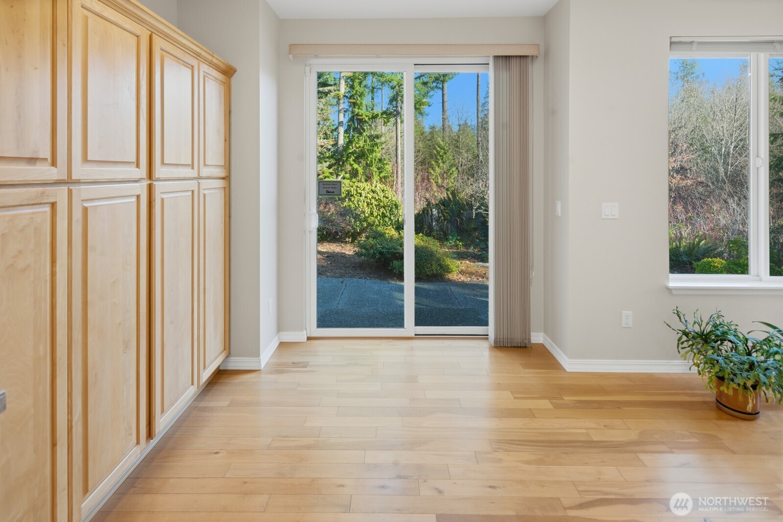 24036 Northeast Adair Road Redmond, WA 98053 - Photo 16 of 40