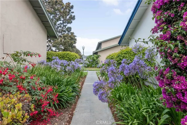 $719,900 | 16509 Caballero Lane, Unit 30B, Huntington Beach, CA 92649