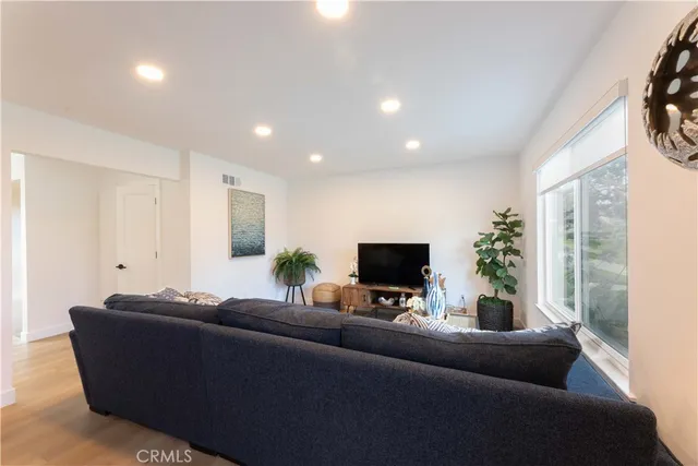 $719,900 | 16509 Caballero Lane, Unit 30B, Huntington Beach, CA 92649