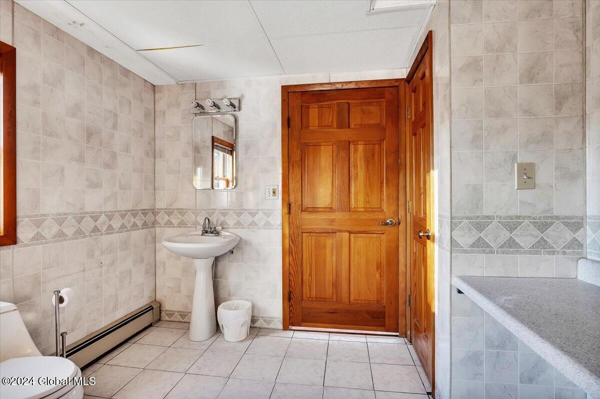 19 Knickerbocker Road Nassau, NY 12123 - Photo 10 of 30 20-P1256550