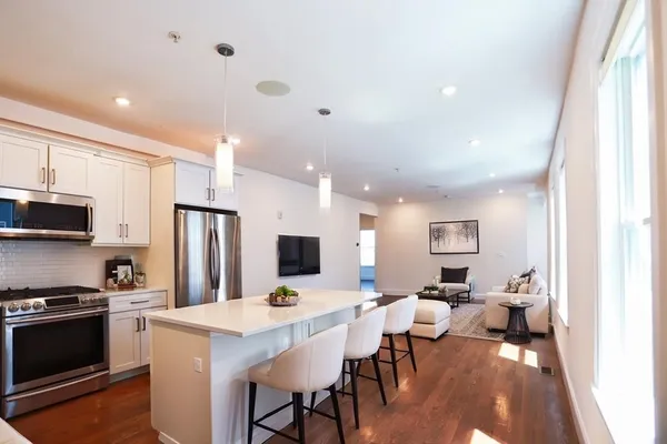 $885,000 | 76 Flint Street, Unit 1, Somerville, MA 02145
