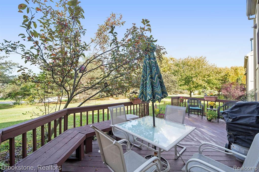 2285 Rochelle Park Drive, Unit 122 Rochester Hills, MI 48309 - Photo 21 of 32