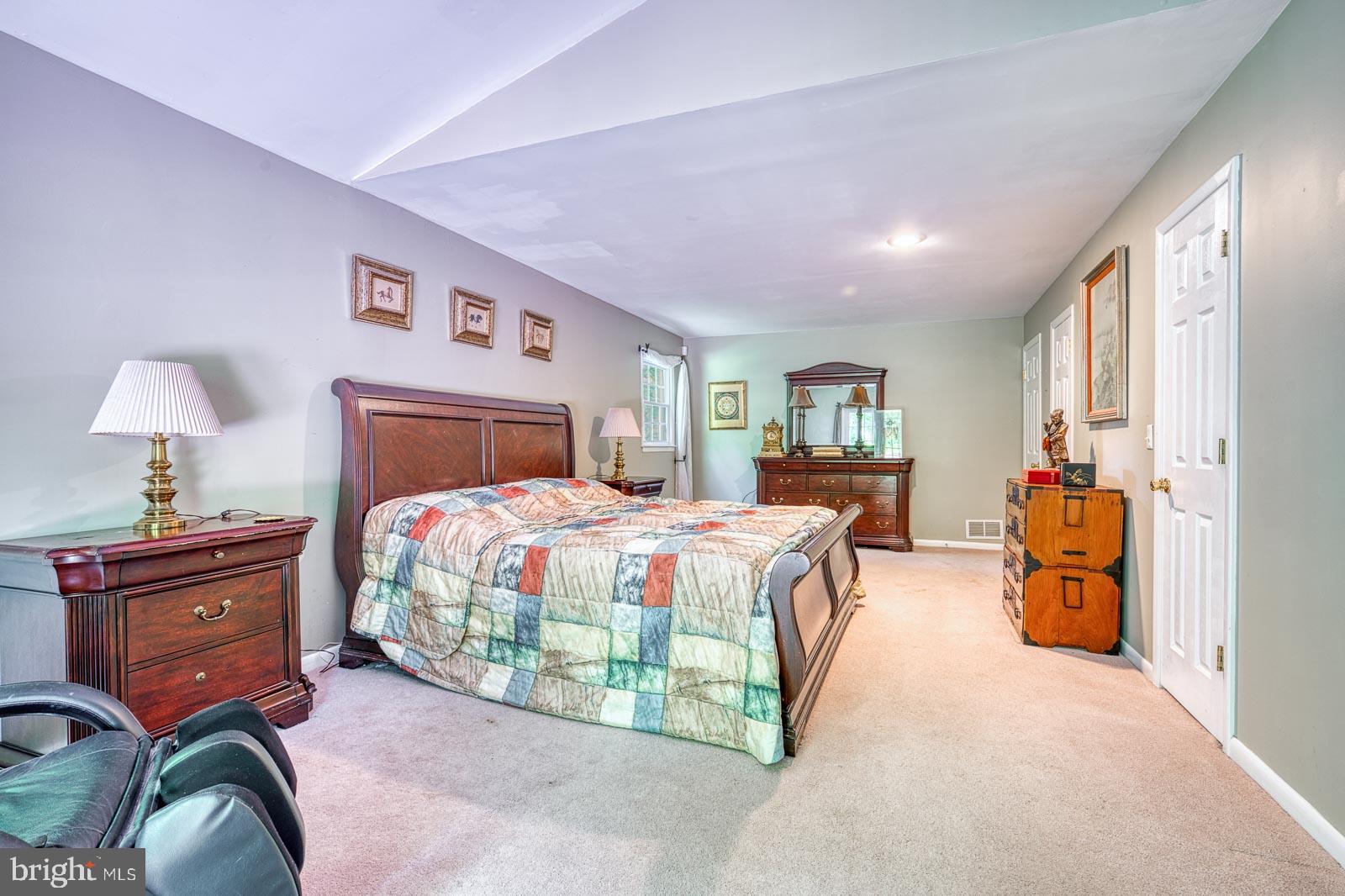 31 Shephard Way Basking Ridge, NJ 07920 - Photo 14 of 30