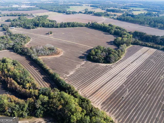 a view of an outdoor space and a yard